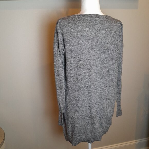 Express - Gray Lightweight Long Sleeve Top Angle Back Detail Hi-Lo - Picture 4 of 5